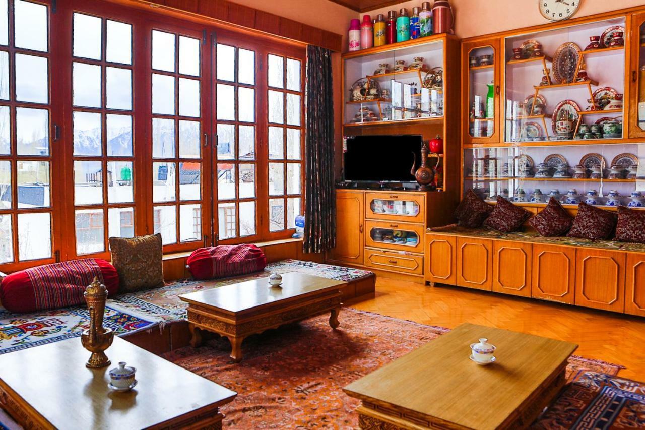 Oyo 37004 City Heart Guest House Лех Экстерьер фото